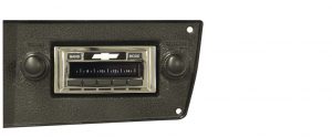 Custom Autosound USA-630 AM/FM/USB Radio — 1973-1987 GM Truck